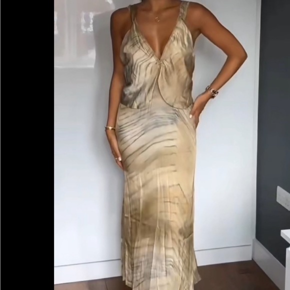 ZARA WOMAN COLLECTION PRINTED DRESS SIZE XL - Picture 1 of 11